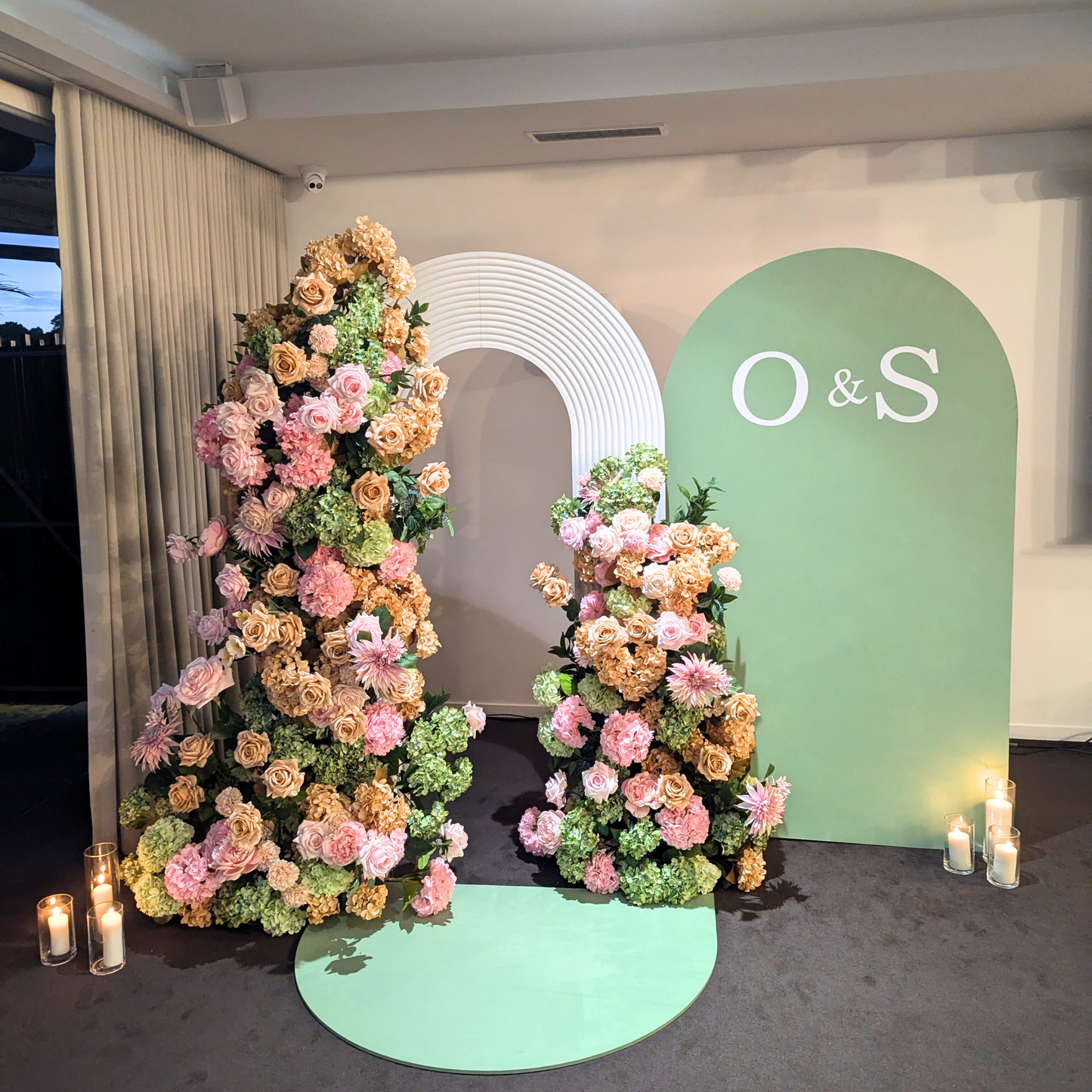 Asymmetrical floral arrangement with 'O&S' monogram. Prop hire, Prop hiring, Prop hire, event stylists Brisbane, brisbane event styling, brisbane event styling, event stylist Brisbane, Brisbane Wedding, Gold Coast Wedding, Floral Styling, Lush & Lavish Events, Brisbane Tablescape, Gold Coast Tablescapes, Brisbane Candle Hire
