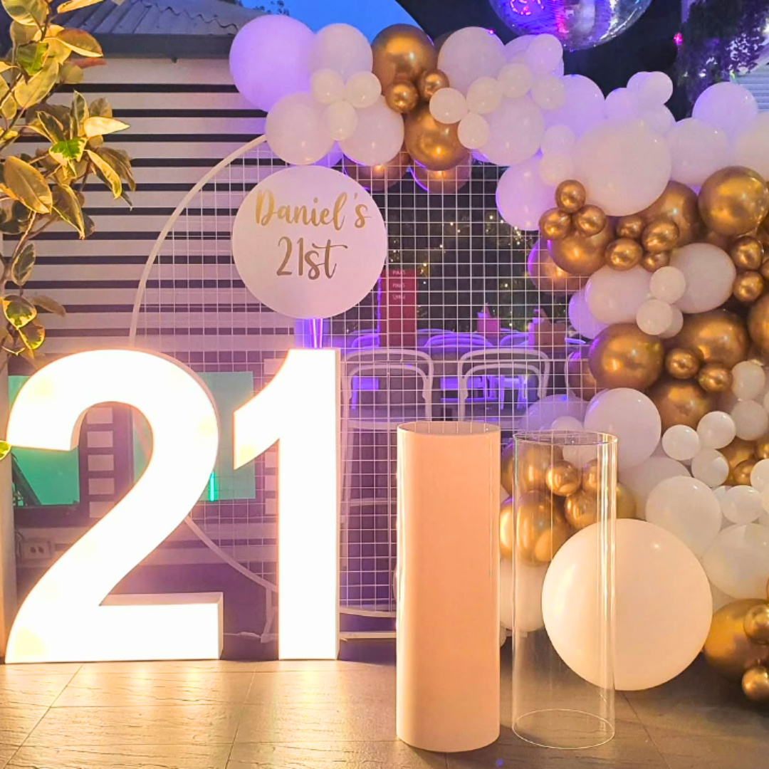 Glamourous White & Gold 21st Balloon Backdrop