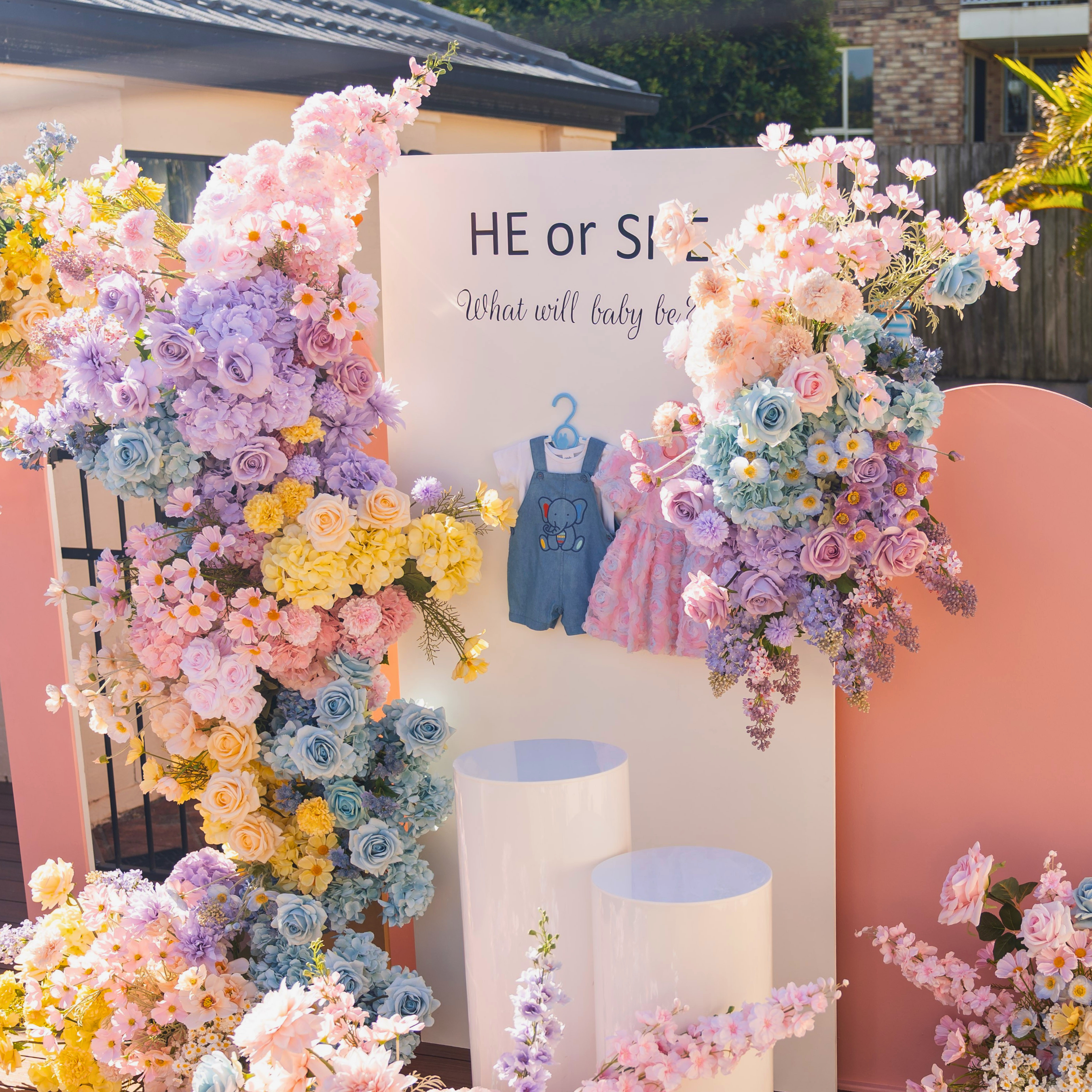 Luxury pastel floral baby shower and gender reveal styling by Lush & Lavish Events in Brisbane featuring arches, floral arrangements and elegant celebration décor